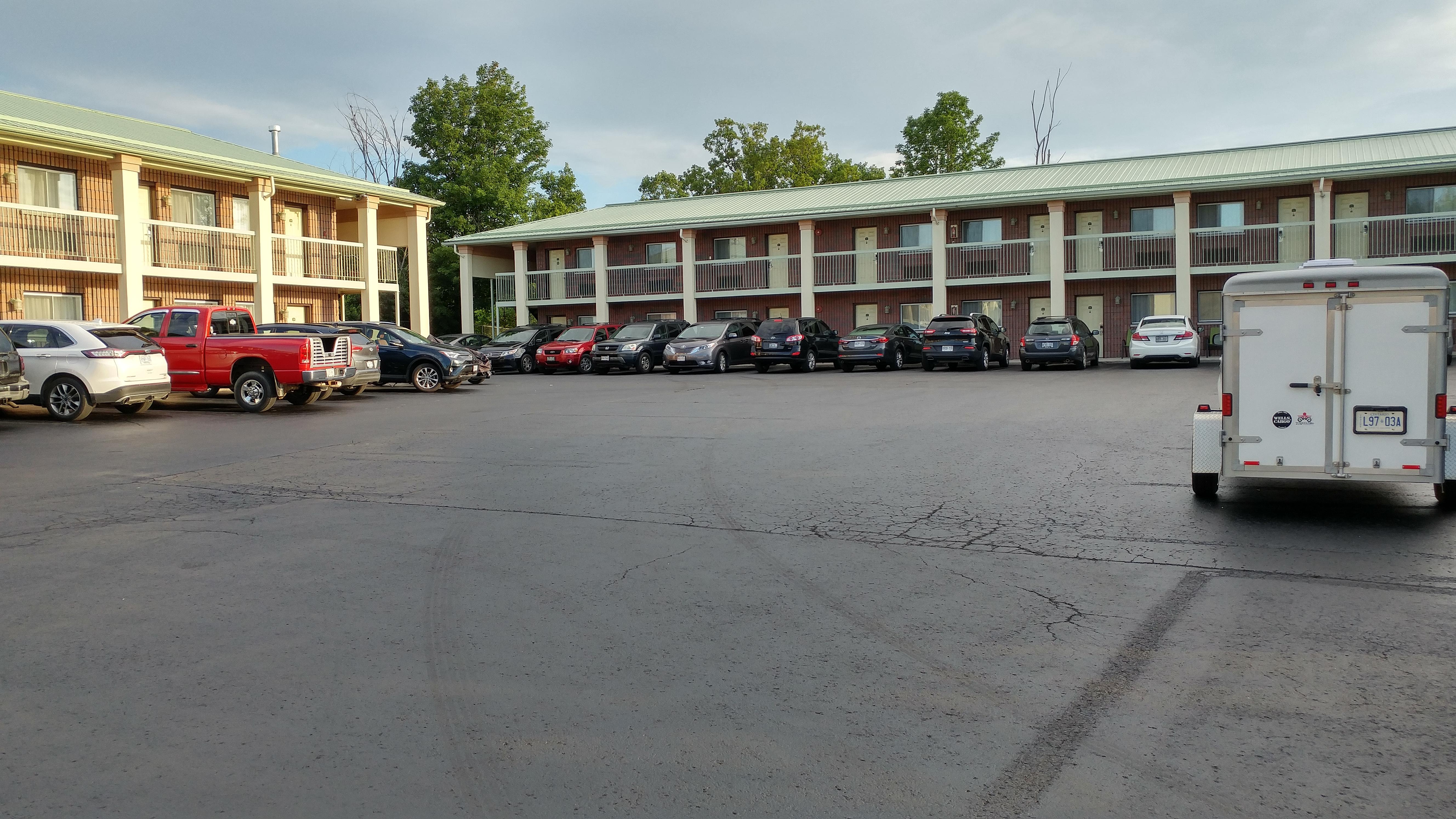 Quality Inn & Suites 1000 Islands Gananoque Exterior photo